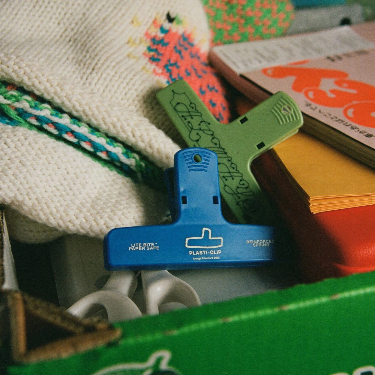Otto's Corner Store - Always Friends © | Classic Plasticlip