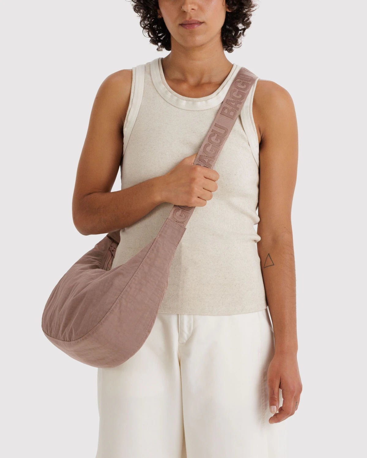 Otto's Corner Store - Baggu | Medium Nylon Crescent Bag - Toasted Almond