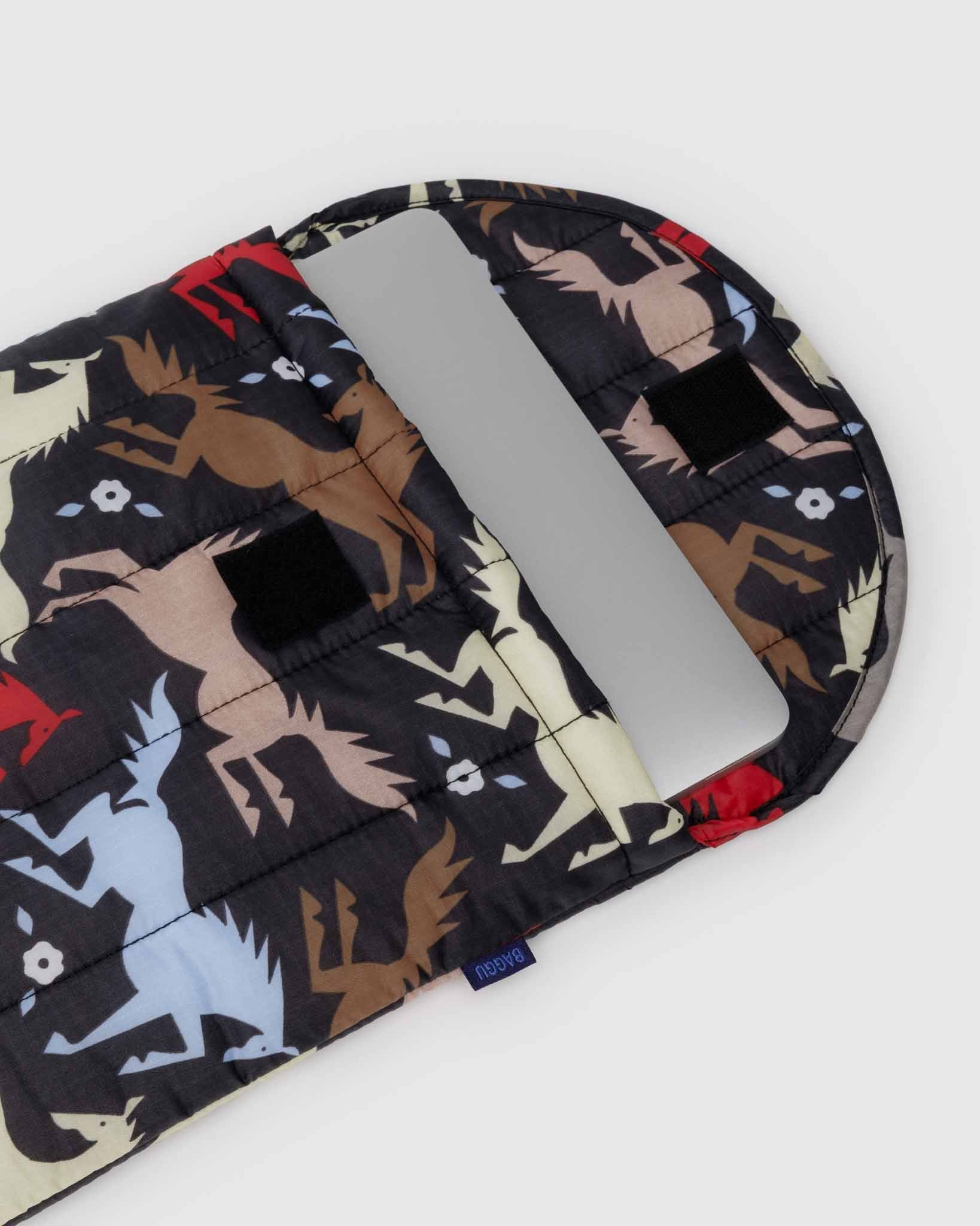 Otto's Corner Store - Baggu | Puffy Laptop Sleeve 16" - Horse Cut - Outs