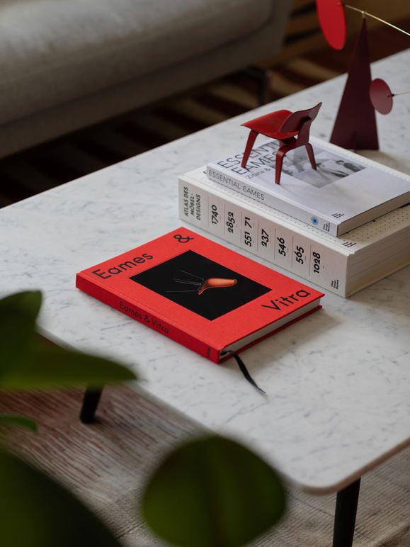 Otto's Corner Store - Eames & Vitra