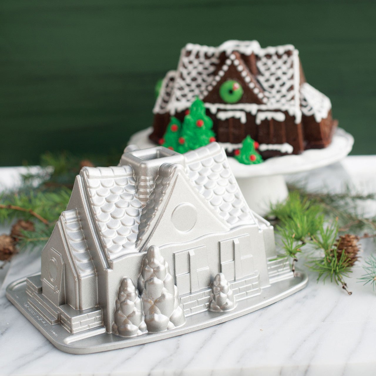 Otto's Corner Store - Gingerbread House Bundt Pan