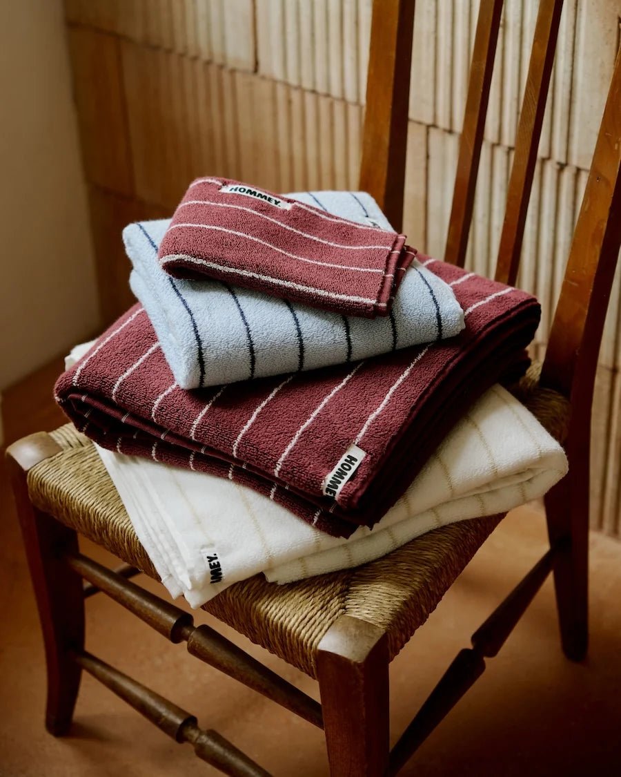 Otto's Corner Store - Hommey Hand Towel | Mist