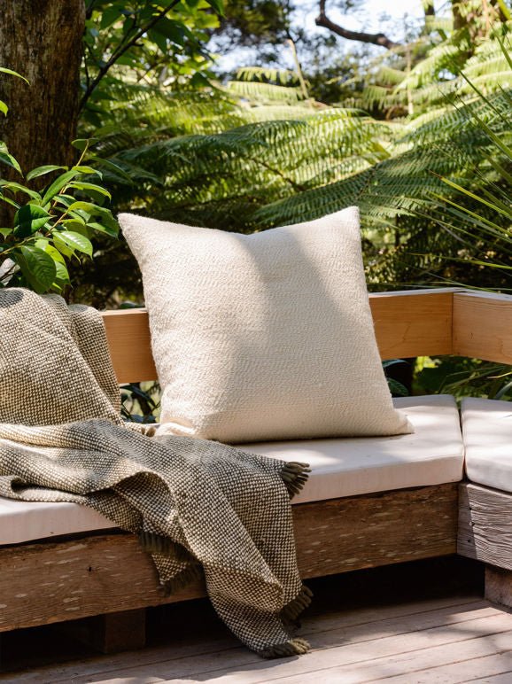 Otto's Corner Store - Hutt Wool Throw - Ivy