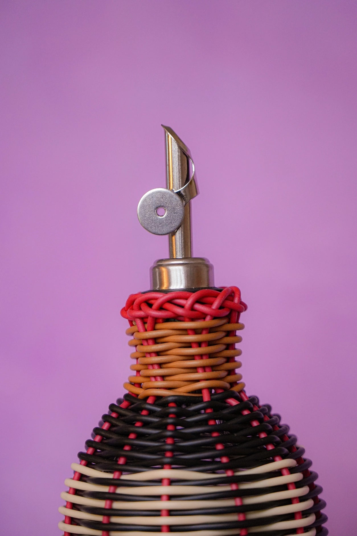 Otto's Corner Store - MÆGEN | Oil Pourer - Black/Cream