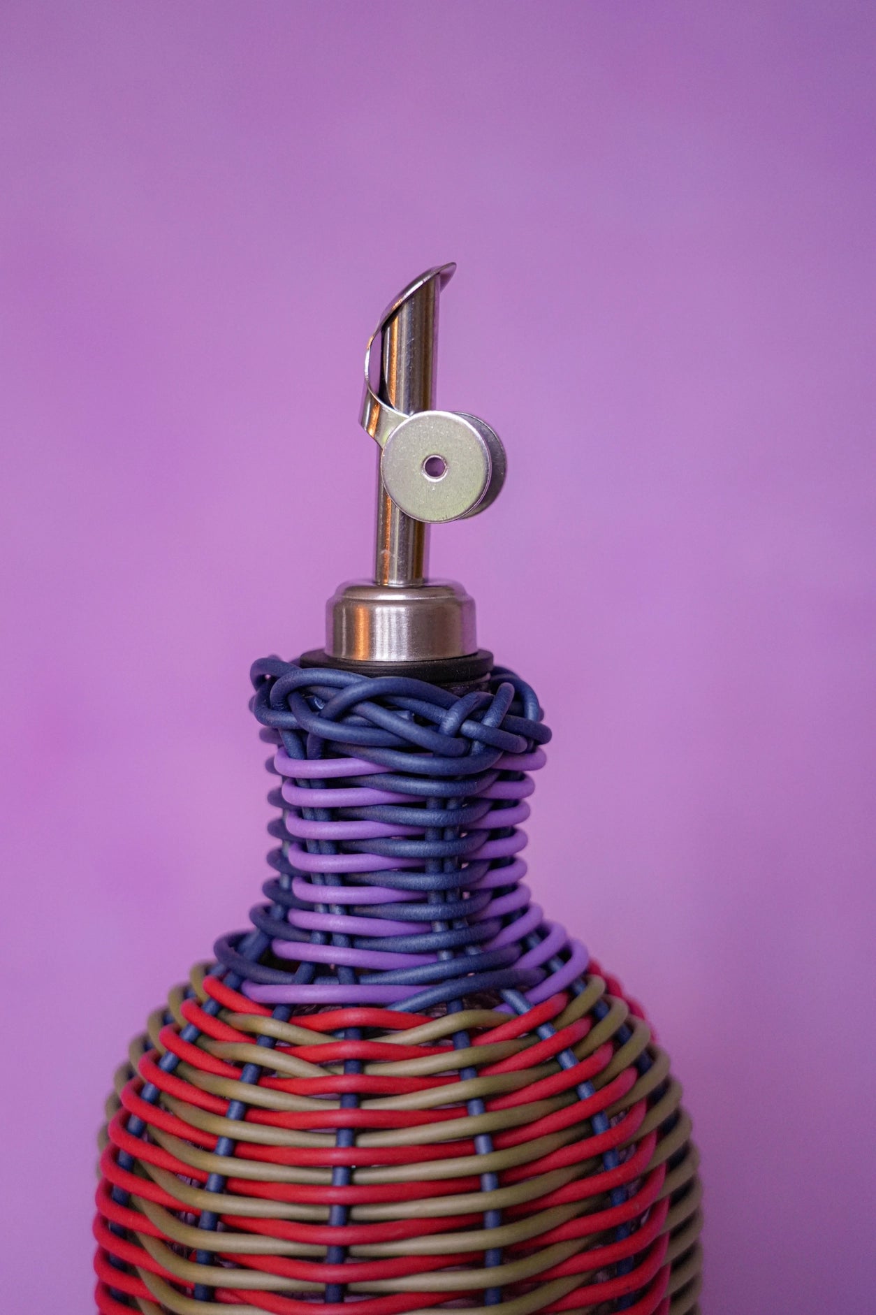 Otto's Corner Store - MÆGEN | Oil Pourer - Red/Olive