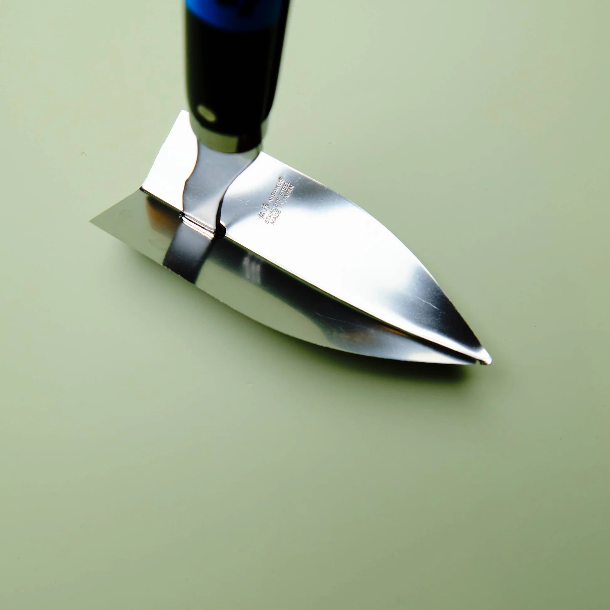 Otto's Corner Store - Nisaku | Japanese Stainless Steel Triangular Hoe