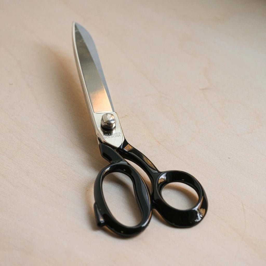 Otto's Corner Store - Pallarès Tailor Scissors 9"