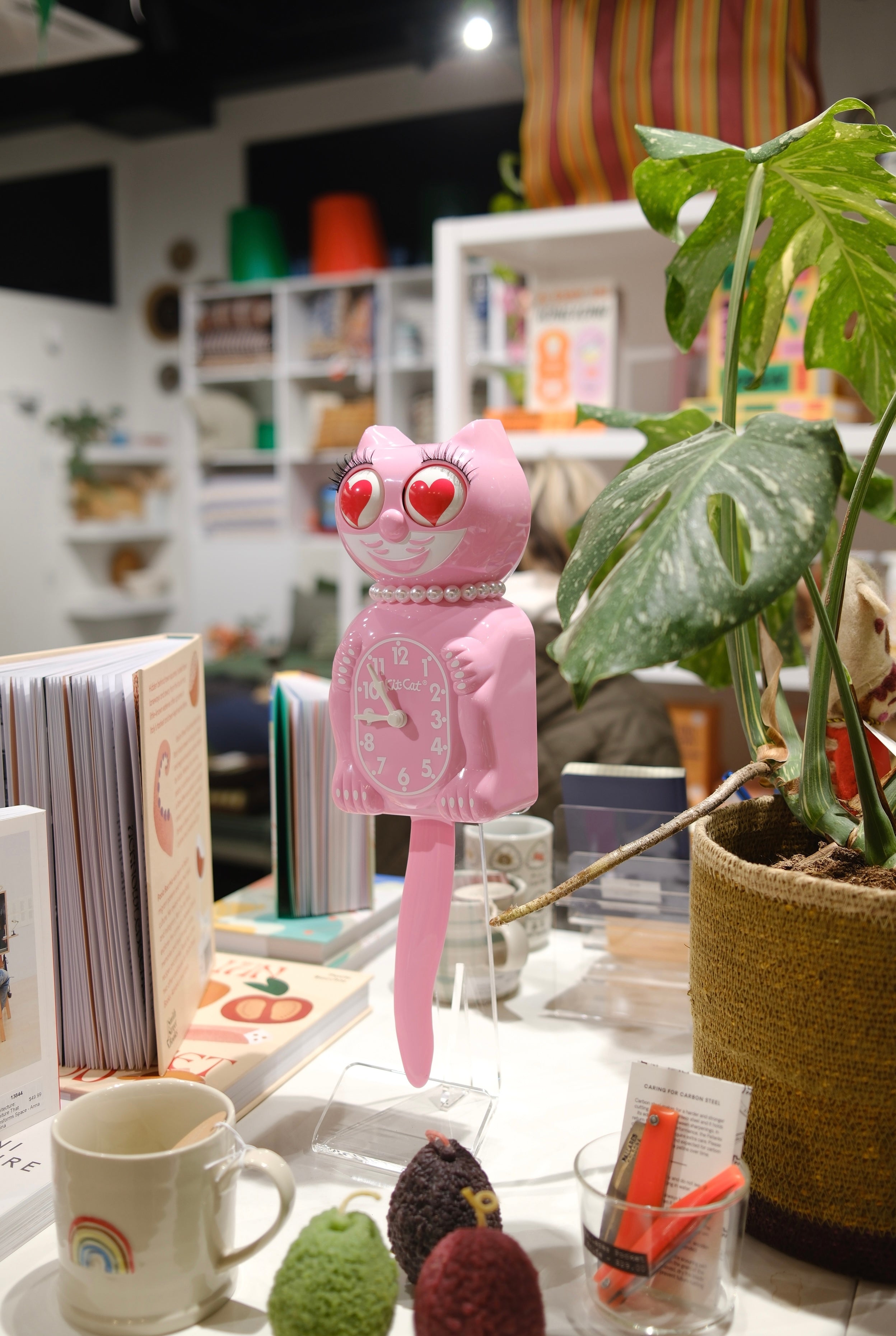 Otto's Corner Store - Pink Satin Lady Kit - Cat Klock - Heart Eyes