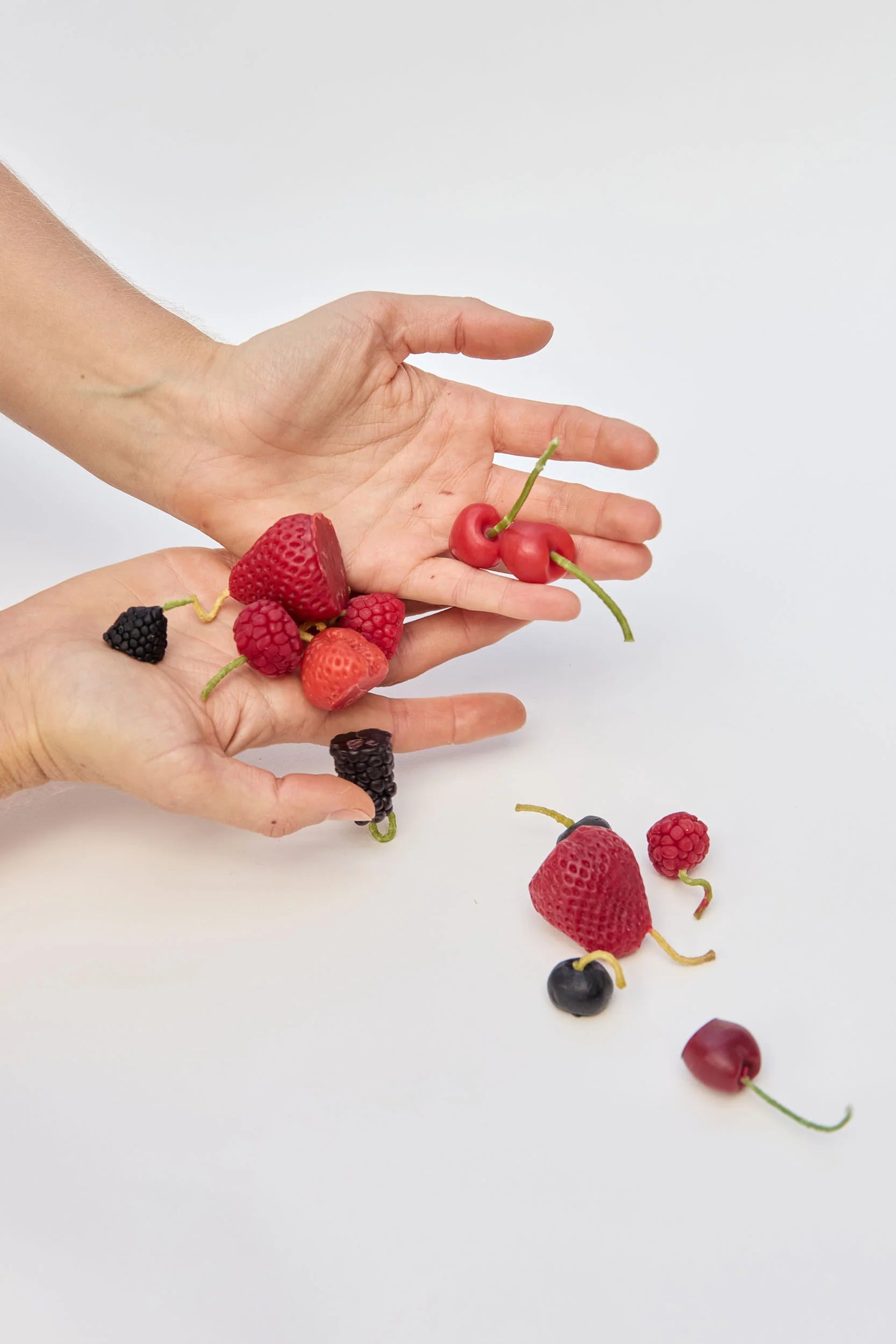 Otto's Corner Store - Raspberry | Handmade Beeswax Candles