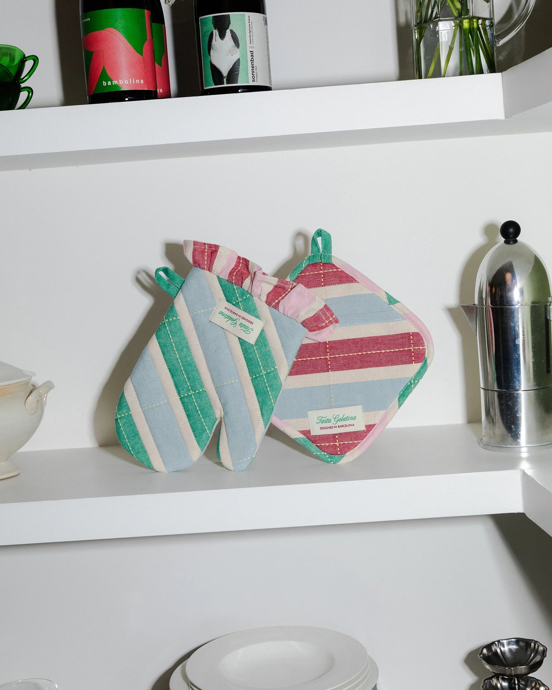 Otto's Corner Store - Tarta Gelatina | Ruffled Oven Mitt