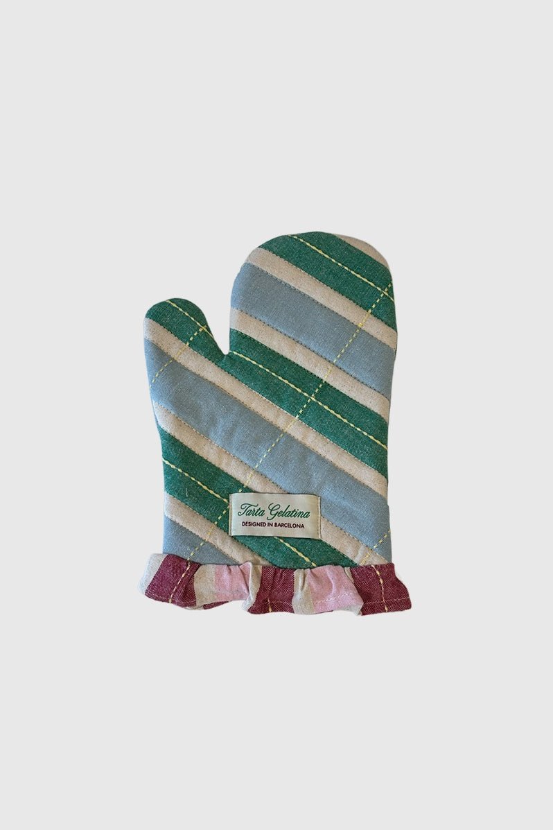 Otto's Corner Store - Tarta Gelatina | Ruffled Oven Mitt