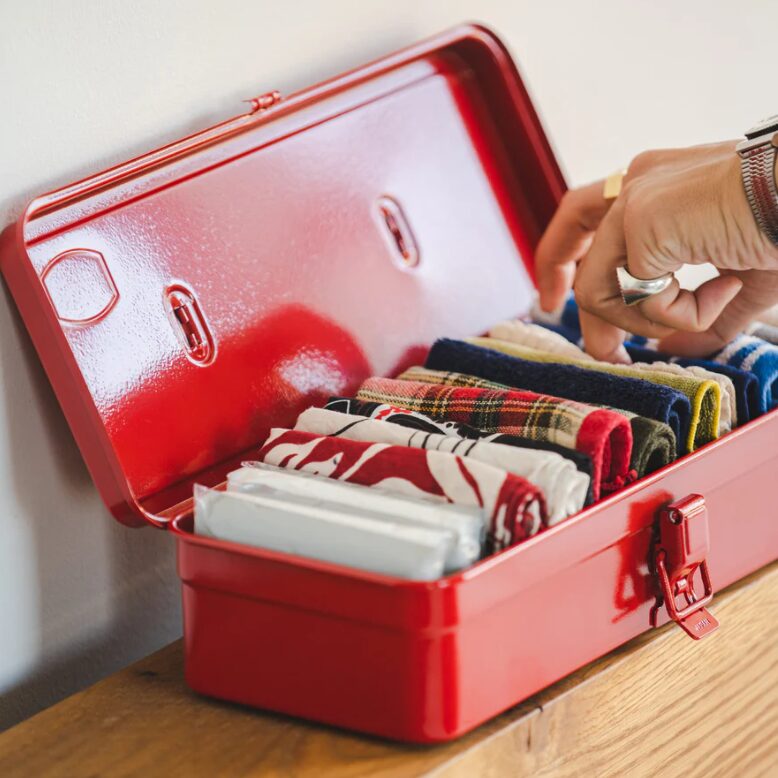 Otto's Corner Store - TOYO Trunk Shape Toolbox T - 150 - Red