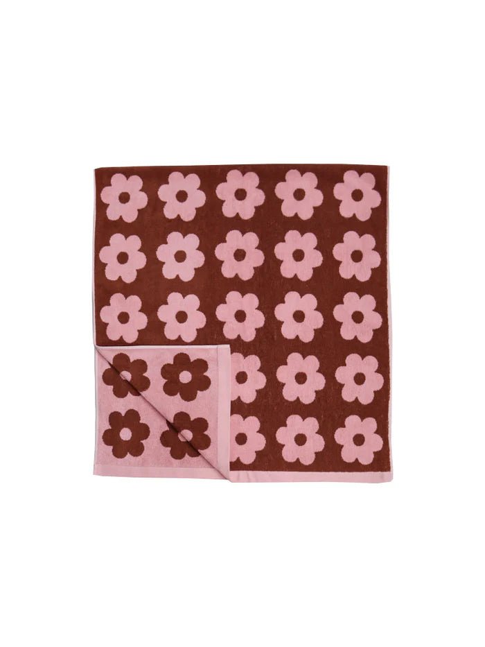 Otto's Corner Store - Winter Flowerbed Bath Towel